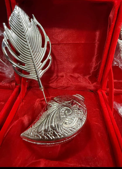 Chopda Tila with Peacock Feather